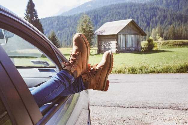 Packing Emergency Supplies and Tools for Roadside Assistance